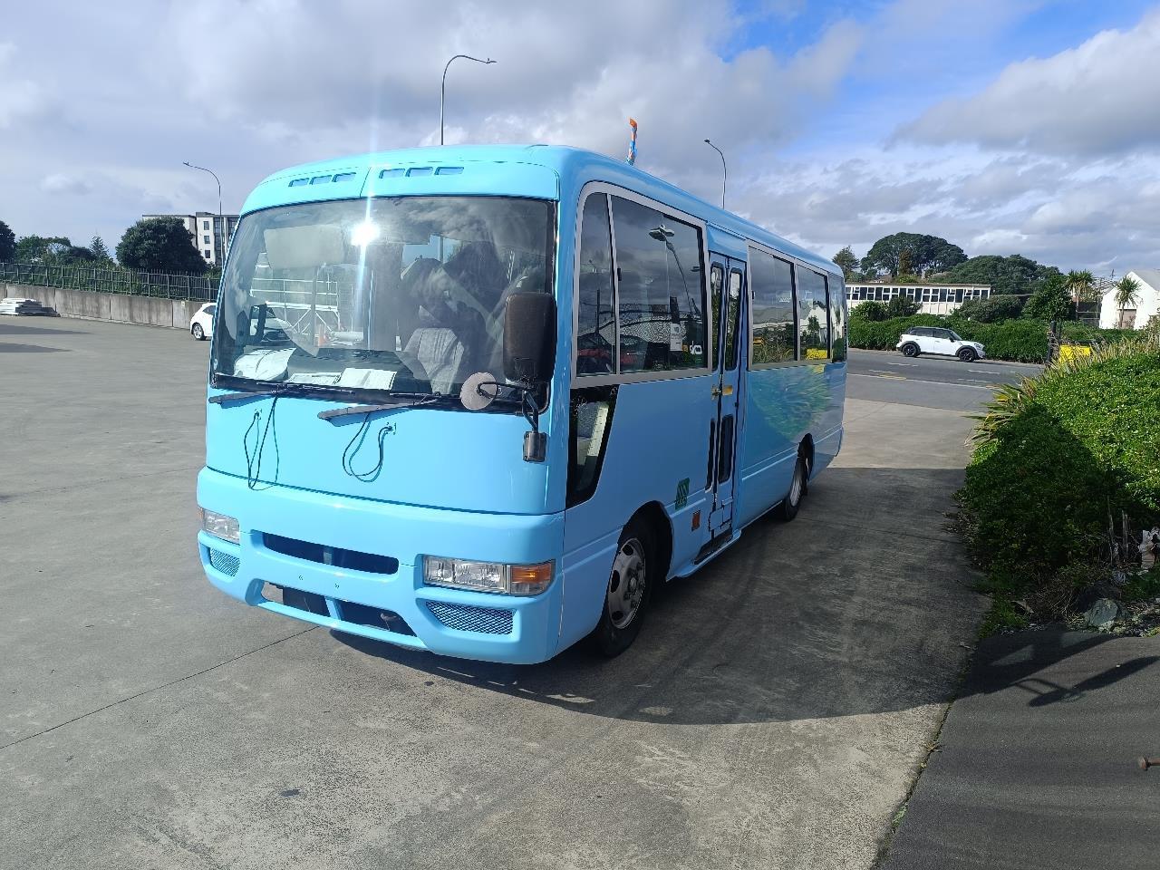 2002 Nissan Civilian